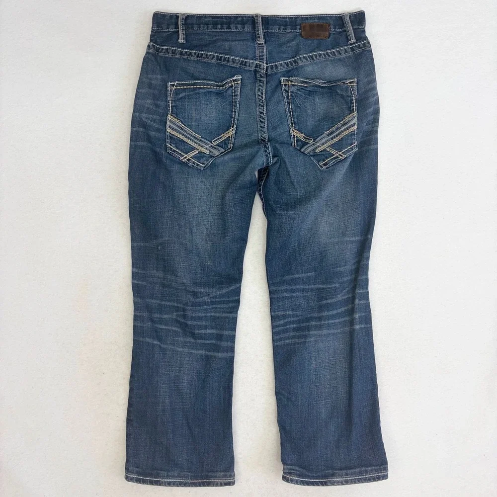 BKE Derek Relaxed Bootcut Jeans Mens 32R Medium Wash Heavy Stitch Western